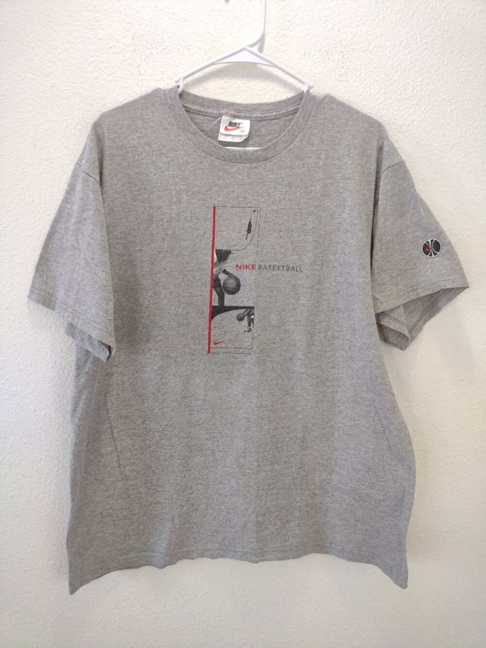 Vintage Nike Basketball Men's T-Shirt Gray Medium Made in USA